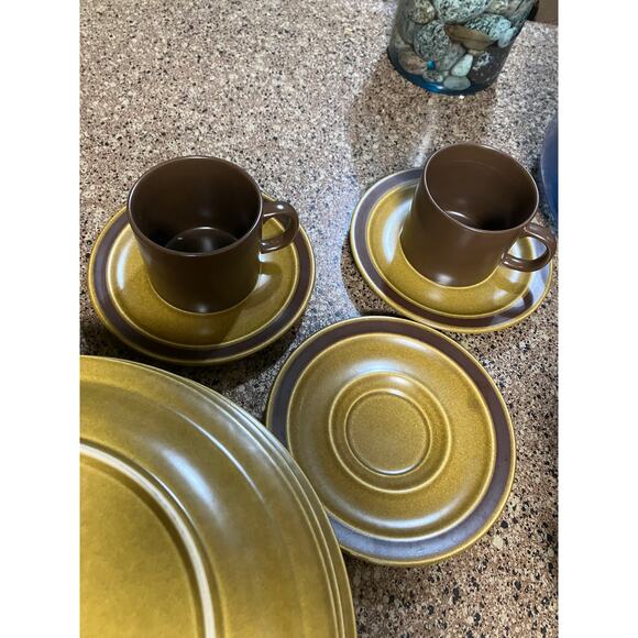 5 Piece Berkeley House Cups Saucers Marguerita Stoneware 70s VTG Yellow Floral - Picture 8 of 9